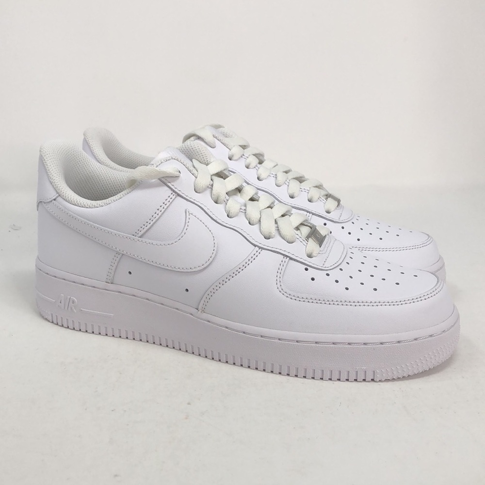 Nike Mens Air Force 1 07’ Low Triple White CW2288-111 Classic Sneakers -Size 8.5 - Picture 11 of 16